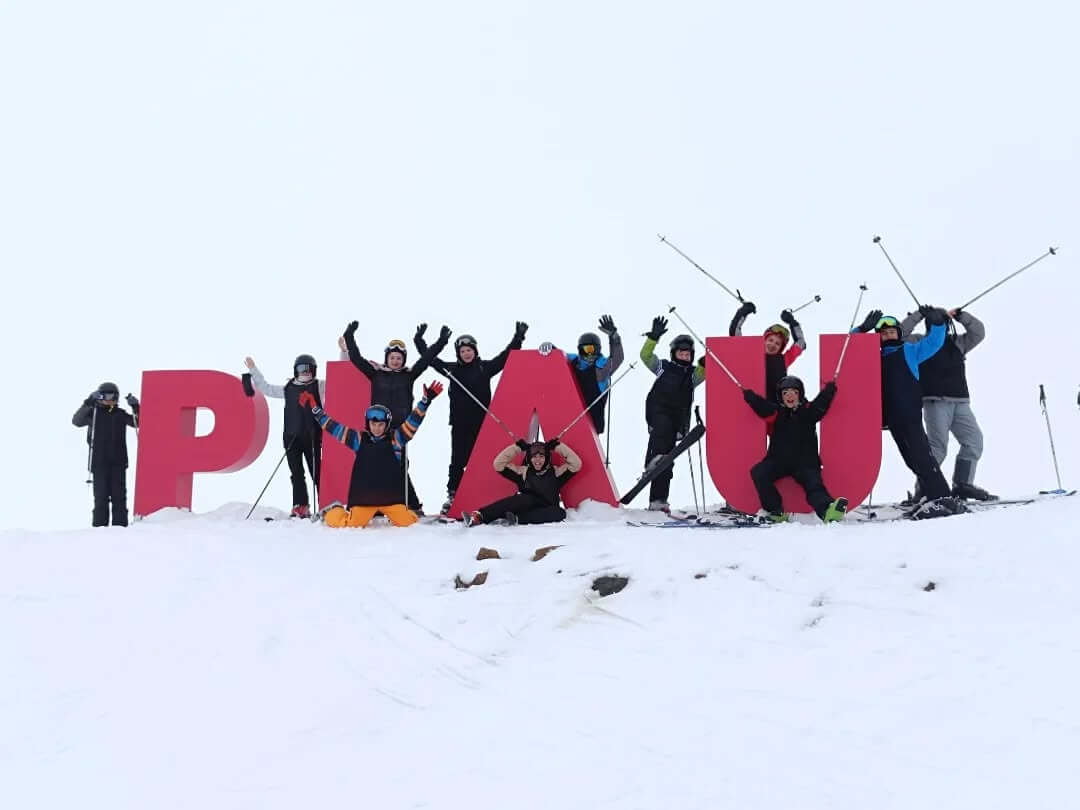 Séjour au ski de 4ème du Collège Notre-Dame de Bressuire : Une expérience inoubliable à Piau Engaly
